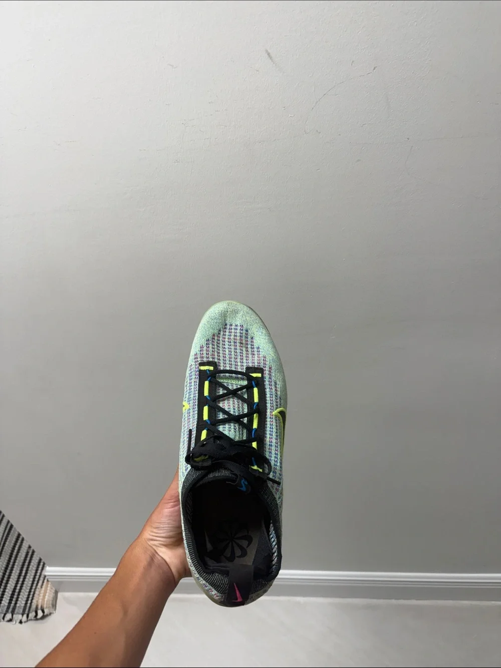 Nike breathable flyknit
